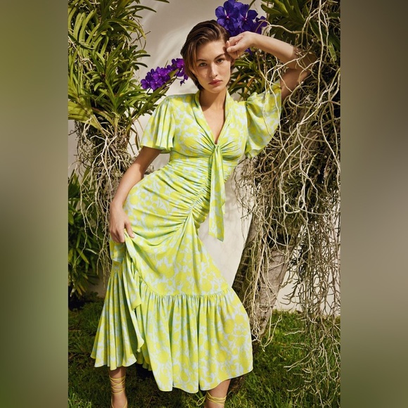 cinq a sept Dresses & Skirts - NWT cinq a' sept Floral Ruched High-Low Midi Dress Size 6